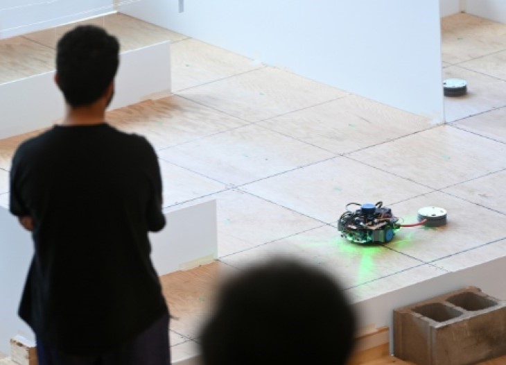 Autonomous robot competition day photo 1